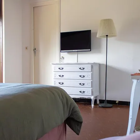 Golf Club D'uzes Bed and Breakfast 3*
