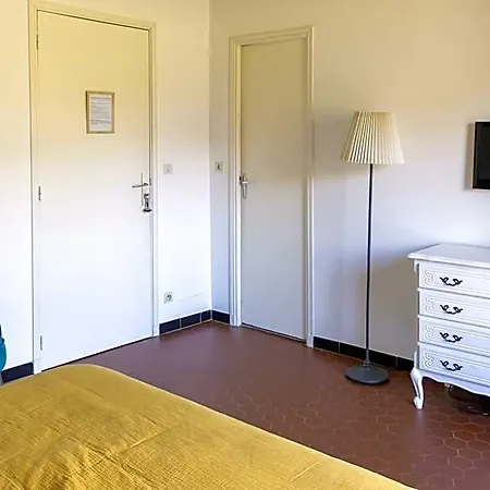 Couette-café Golf Club D'uzes 3*