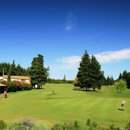 Golf Club D'uzes לינה וארוחת בוקר *