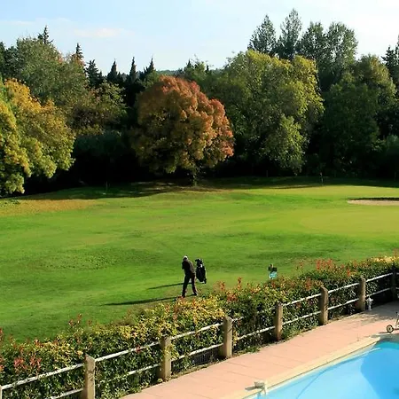 לינה וארוחת בוקר Golf Club D'uzes *